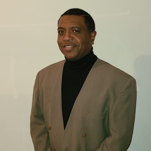 Headshot of Alberto Figueroa, LPC