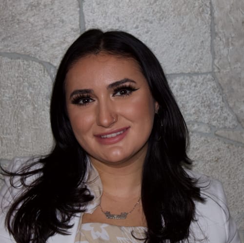Headshot of Yasemin O, LMHC