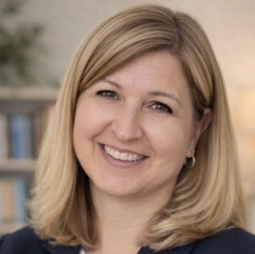 Headshot of Lisa Signore-Jarvis, LCSW