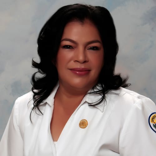 Headshot of Susi Garay Zecena, NP