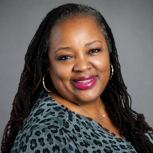 Headshot of Gloria Haywood, LMFT