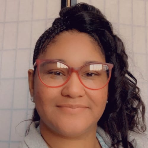 Headshot of Yessenia Aponte, LCSW