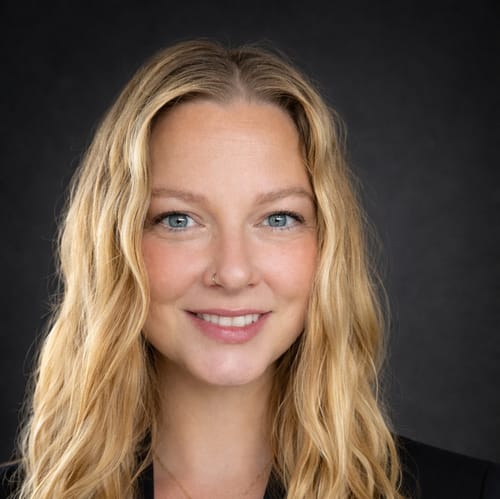 Headshot of Shelby Decker, LCSW