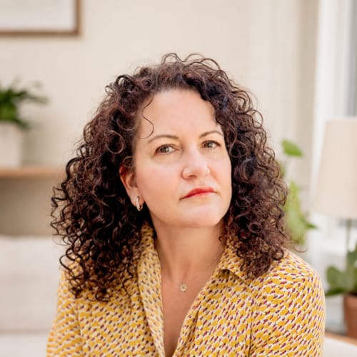 Headshot of Jaye DeCapua, LMHC
