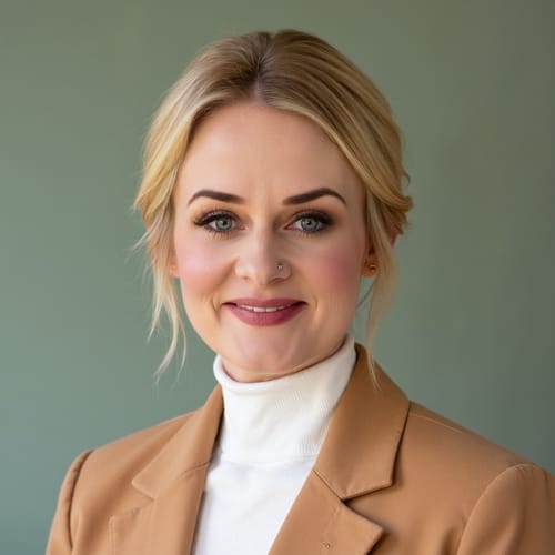 Headshot of Ashley Olson, LCSW