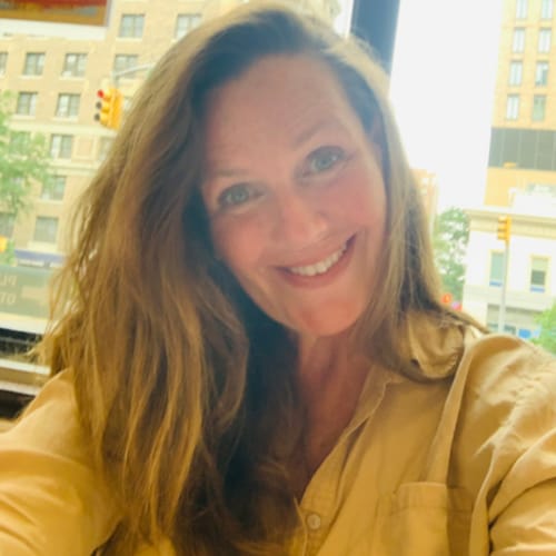 Headshot of Ann Smollon, LCSW