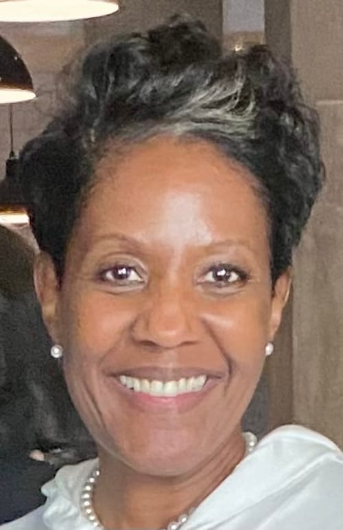 Headshot of Surnedra Simmons, LPC