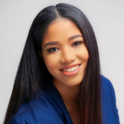Headshot of Ruth De La Cruz, LCSW