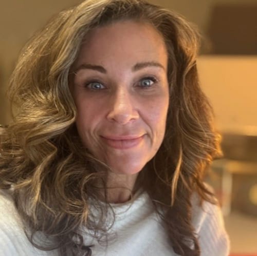 Headshot of Jennifer Misirli, LMFT