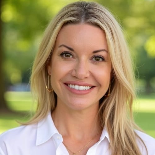 Headshot of Amanda Hatcher, APRN