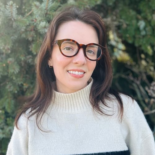 Headshot of Ariel Young, LICSW