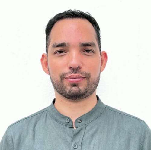 Headshot of Luis Luna, LPC