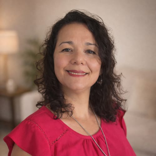 Headshot of Cimelitza Portillo, LMHC