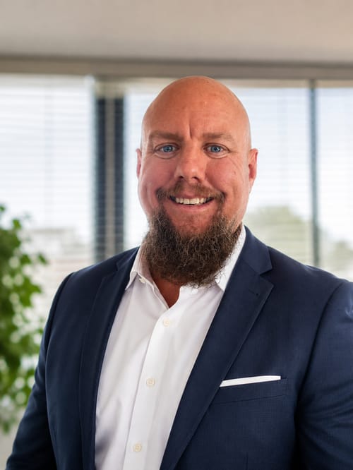 Headshot of Charles Easterberg, LMFT