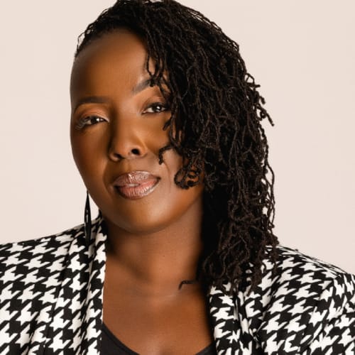 Headshot of Monique Owe, LCSW