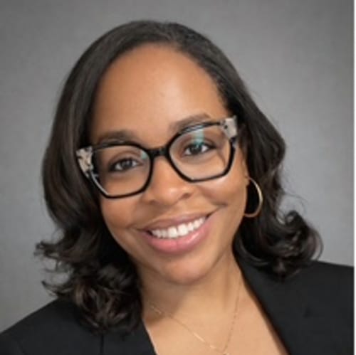Headshot of Se'ara Davis, LPC