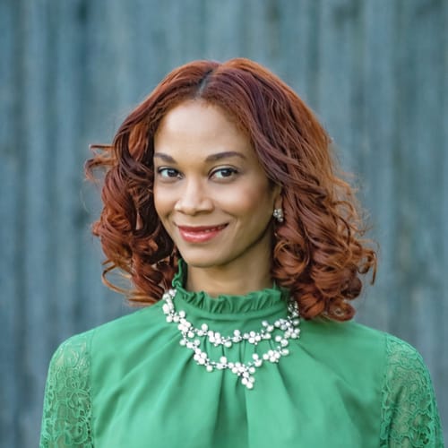 Headshot of Samina Long, LPC