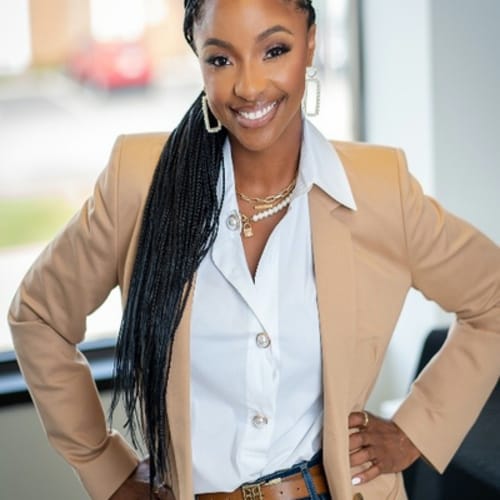 Headshot of Iyesha Bush, LPCC