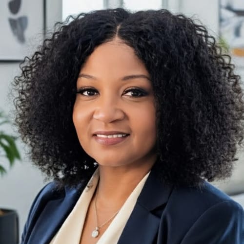 Headshot of Elvira Evans, LCSW