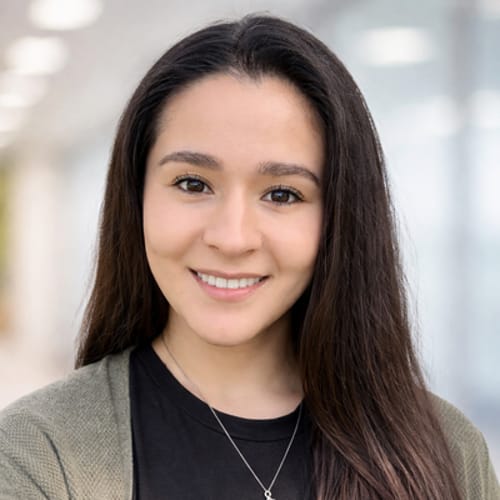 Headshot of Alejandra Arias, LMFT