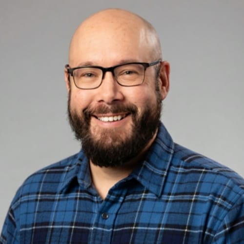 Headshot of Glenn Maia, LPC