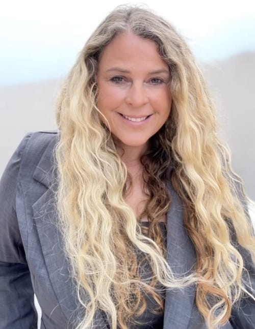 Headshot of Ilona Rizzo, CRNP