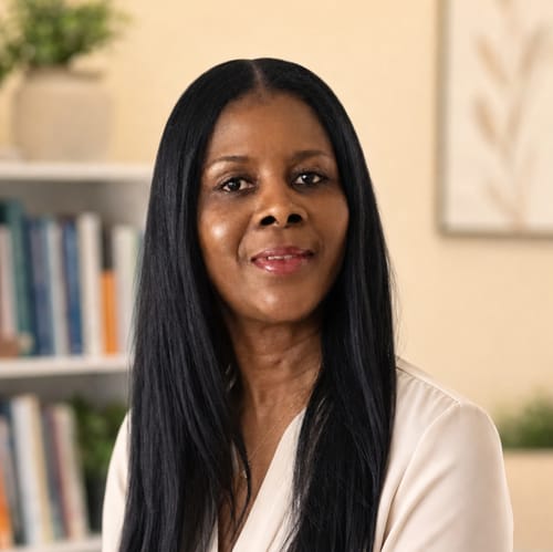 Headshot of Viola Okoroanyanwu, APN