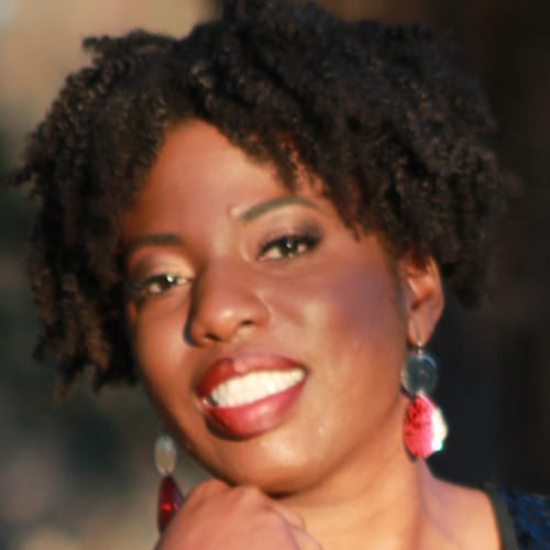 Headshot of Alicia Woods, LCSW