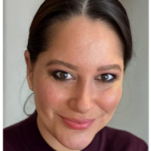 Headshot of Claudia Orellana, MD