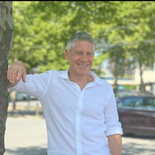 Headshot of Timothy Silvestri, LICENSED_PSYCHOLOGIST