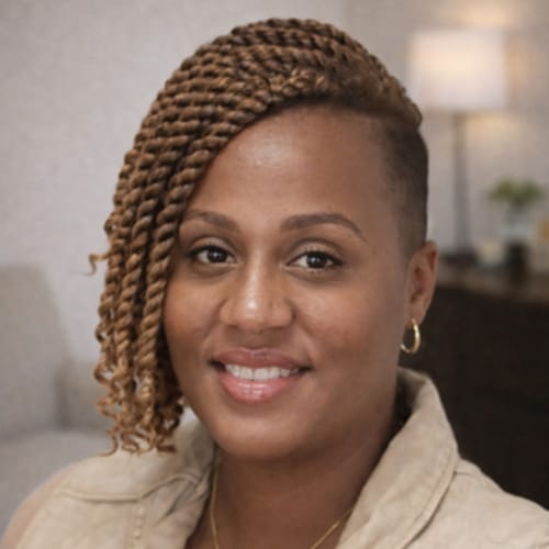 Headshot of Carmen Moore, LPC