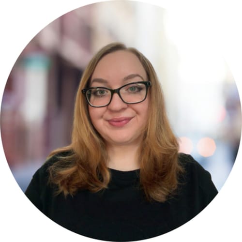 Headshot of Arianna Roberts, LCSW