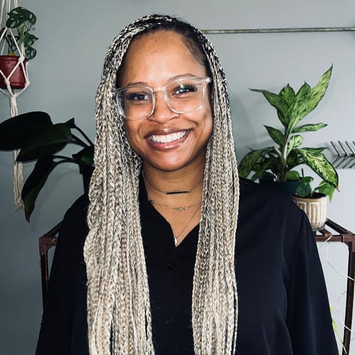 Headshot of Verkita Washington, LCSW