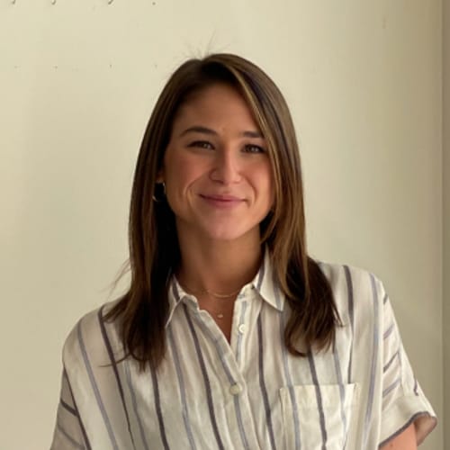 Headshot of Nicole DeSantis, LMFT