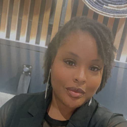 Headshot of Chelsea Pounds, LPC