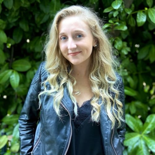 Headshot of Zoe Matthews, LMHC
