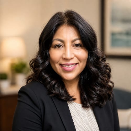 Headshot of Angelica Manrique, LMFT