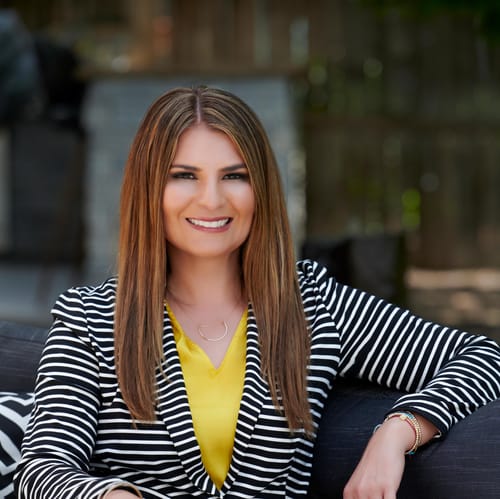 Headshot of Annette Nunez, LMFT
