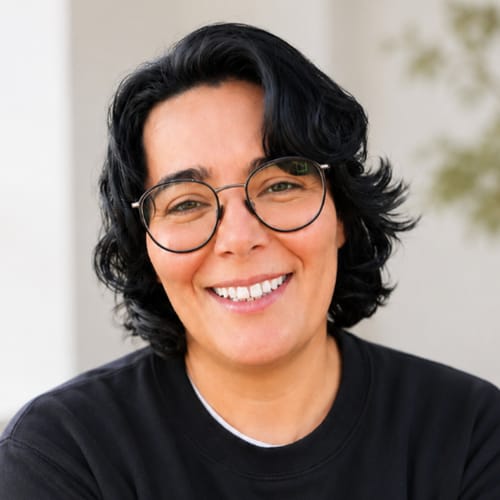 Headshot of Leslie Manriquez-Jimenez, LMFT