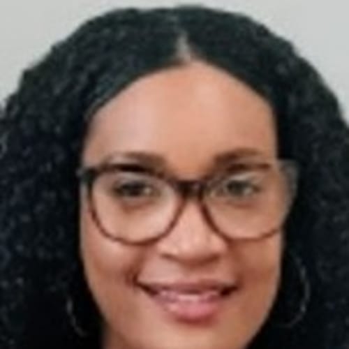 Headshot of Karlie Toussaint, NP