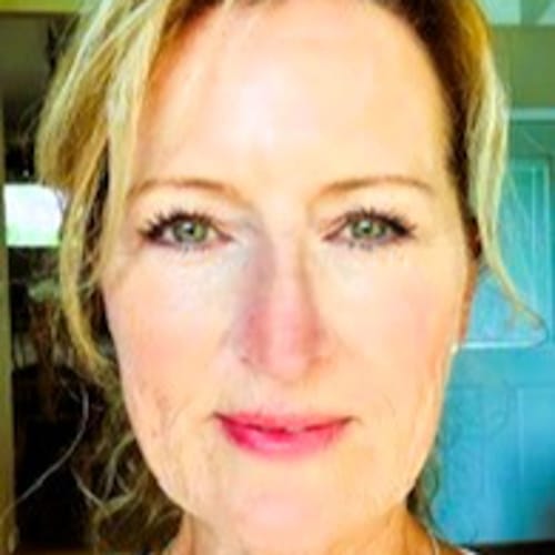 Headshot of Elizabeth Forbes, LCSW