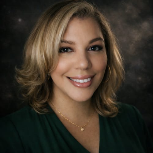 Headshot of Liza Arroyo, LPC
