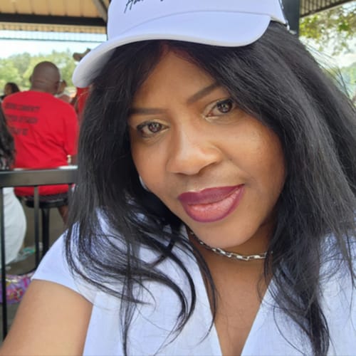 Headshot of Ijeoma Mbionwu, Pmhnp, APRN