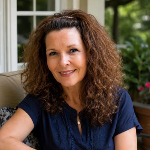 Headshot of Amy Insana, LMHC