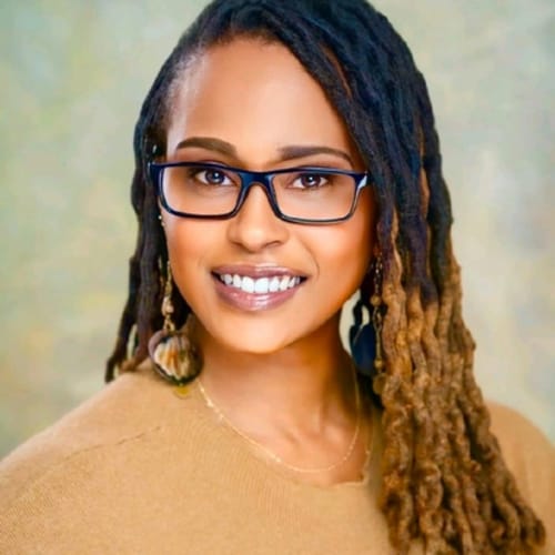 Headshot of Dominique Walker, LMFT