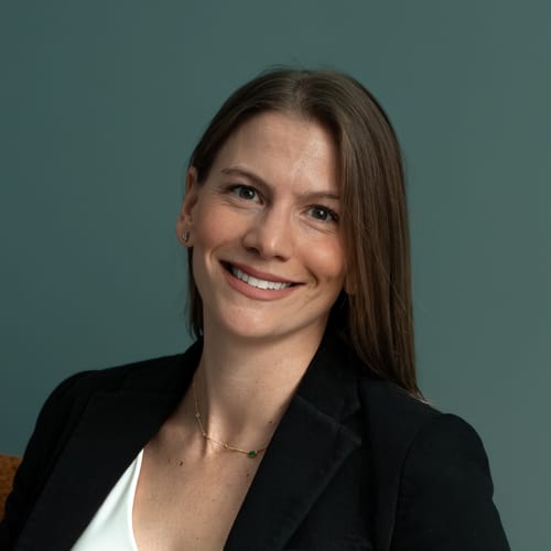 Headshot of Veronica Pianoforte, LCSW