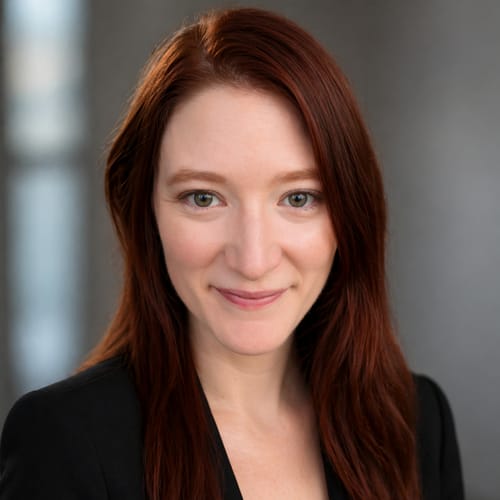 Headshot of Rhianna Andrews, LCSW