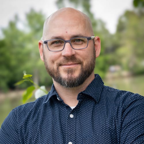 Headshot of Jason Bell, LPC