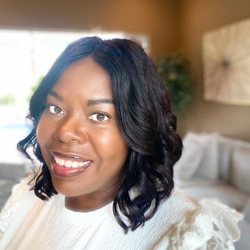 Headshot of Charmetria Spencer-Akala, LPC