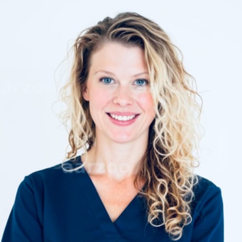 Headshot of Stephanie Randall, LPC